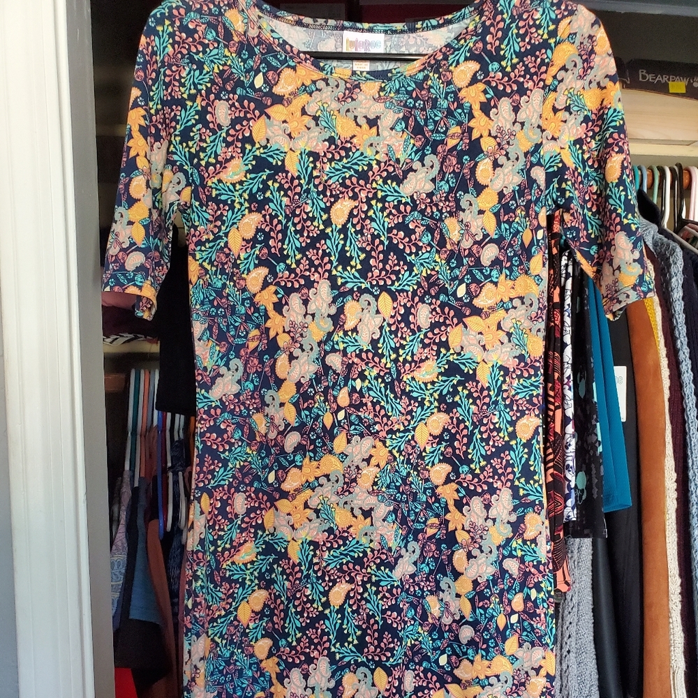 Clothes - Picture 4 of 5